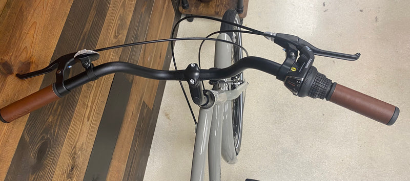 electra bicycle handlebars Big Daddy 1.5" MX-T Bars for 2014-2024 Glide/Ultra Complete Al Dominator Industries weighing in at 805g Lectric XPress2 Cruiser eBike in