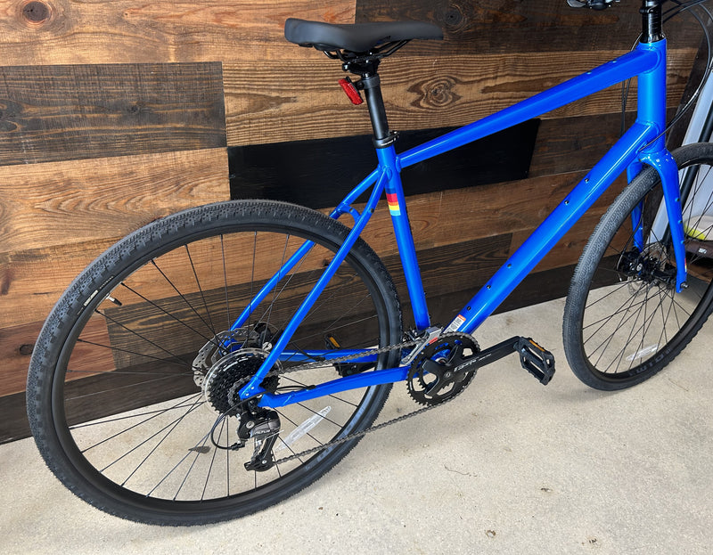 Salsa Journeyer 2.1 Flat Bar Altus 700 Bike - 700c, Aluminum, Blue