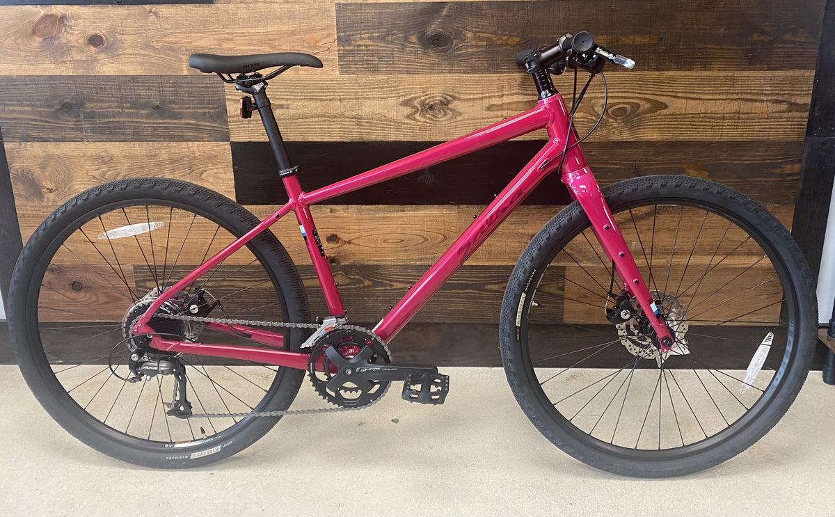 Salsa Journeyer 2.1 Flat Bar Altus 650 Bike - 650b, Aluminum, Ruby Red