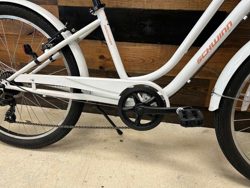 Schwinn Regioneer Adult Hybrid Comfort Bike